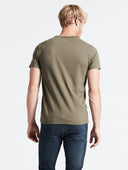 138165668_replace-levis-56605-original-tee0021-olive-night_2_p.jpg
