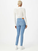 138500420_pe-2022-levis-18882-0514-721-high-skinnyrio-lowdown_2_p.jpg