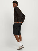 140229604_pe-2024-jackjones-12232118-carpenter-shortblack_1_p.jpg