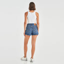142156052_pe-2023-levis-a4695-0003-80s-mom-shortyou-sure-can_2_p.jpg