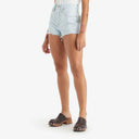 142493232_pe-2024-levis-56327-0397-501-shortblossom-garden_1_p.jpg