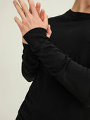 142763422_ai-2024-jackjones-12216817-merino-crewblack_1_p.jpg