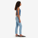 143659016_ai-2024-levis-19887-0319-boyfriendcool-friend_3_p.jpg