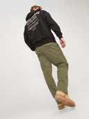 144295837_replace-jackjones-12252976-karldusty-olive_4_p.jpg