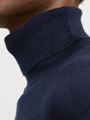 144925491_ai-2024-jackjones-12216829-merino-roll-necknight-sky_3_p.jpg