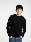 145327793_replace-selected-16094647-merino-crewblack_2_p.jpg