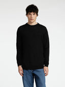 145327793_replace-selected-16094647-merino-crewblack_3_p.jpg