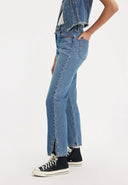 145825420_ai-2023-levis-36200-0312-l28-501-croptreat-yourself_2_p.jpg