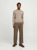 146376754_ai-2024-jackjones-12216817-merino-crewgreige_3_p.jpg