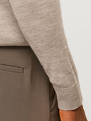 146376754_ai-2024-jackjones-12216817-merino-crewgreige_5_p.jpg