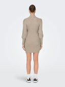 147566108_ai-2024-only-15232502-katiamocha-meringue_6_p.jpg