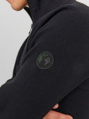 148119811_ai-2023-jackjones-premium-12240621-filo-half-zipblack_5_p.jpg