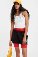 148751652_pe-2023-levis-a3715-0007-tankwhite_1_p.jpg