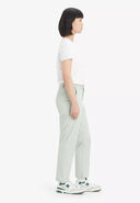 149697194_replace-levis-a4673-0009-essential-chimosea-foam_2_p.jpg