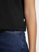 153110202_ai-2024-guess-jeans-w4yi05-k8hm0jblk_3_p.jpg