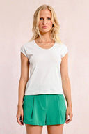 155962971_pe-2025-molly-bracken-m148dpwhite.jpg