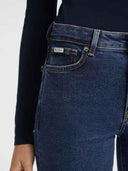 157101084_pe-2025-guess-jeans-w4ya92-d5cb2m3dw_3_p.jpg