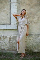 159715167_pe-2025-molly-bracken-t1983dpbeige.jpg