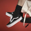 17204999_replace-vans-premium-old-skool-platform-vn0a3b3uy281-black-white_1_p.jpg