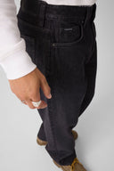 21378026_ai-2026-guess-jeans-g18-relaxed-m5yab3-d6571ijvb-denim-black_4_p.jpg