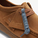 21521579_pe-2026-clarks-wallabee-26188317coca-cola_6_p.jpg