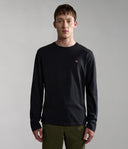 22102538_ai-2025-napapijri-salis-ls-np0a4hn70411-black_1_p.jpg