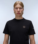 22162154_pe-2025-napapijri-s-badge-np0a4i3n0411-black_2_p.jpg