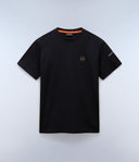 22162154_pe-2025-napapijri-s-badge-np0a4i3n0411-black_5_p.jpg