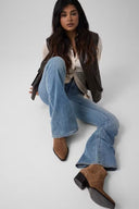 2225717_ai-2026-guess-fltwy1-sue10-wynietan_1_p.jpg