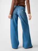 22525573_pe-2026-guess-jeans-g13-w5ya0o-d0022gjgl-heritage-glory_1_p.jpg
