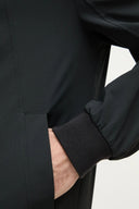 22875029_pe-2025-guess-m5rl18-wgup2jblk-jet-black_4_p.jpg