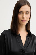 2303878_ai-2025-guess-w5yk00-wf1t2jblk_3_p.jpg