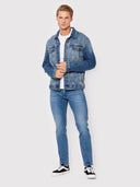 23182557_ai-2025-wrangler-112322663-larstonnew-favorite_3_p.jpg