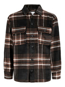 23845617_ai-2025-jackjones-12263999-bradley-olliemonks-robe.jpg