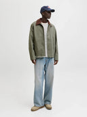 24027643_pe-2026-jackjones-12288889-graham-workerdusty-olive_2_p.jpg