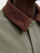 24027643_pe-2026-jackjones-12288889-graham-workerdusty-olive_6_p.jpg