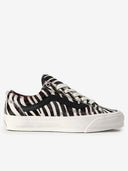 24197034_pe-2026-vans-old-skoll-36-vn000ehdzbr1zebra.jpg