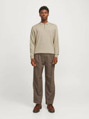 24338376_ai-2025-jackjones-12268210-emil-knit-polooatmeal_4_p.jpg