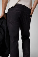 24782222_ai-2026-guess-jeans-g16-straight-m5ya1b-d6571ijvb-vintage-black_3_p.jpg