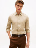 25100964_pe-2026-tommy-hilfiger-mw0mw41530-pgmnt-dyedrbt-sandalwood.jpg