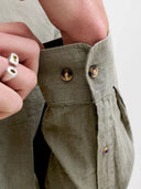 25224279_ai-2026-jackjones-12289174-summer-linendusty-olive_4_p.jpg