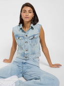 25264284_pe-2025-lee-112363461-rider-vestdenim-light_1_p.jpg