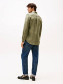 25336406_pe-2025-tommy-hilfiger-mw0mw3460-linen-pigment-dyedpli-battle-green_3_p.jpg