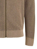 25890669_ai-2025-jackjones-12278966-ethan-zipcrockery_2_p.jpg