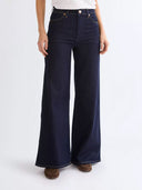 26424607_pe-2026-wrangler-112371187-canyondenim-lines.jpg