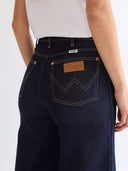 26424607_pe-2026-wrangler-112371187-canyondenim-lines_3_p.jpg
