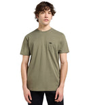 27166398_ai-2025-lee-112370424-pocket-teemercantile-green.jpg