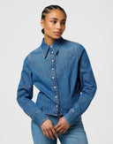 27337109_ai-2025-wrangler-112370782-peplumlight-hand.jpg