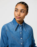 27337109_ai-2025-wrangler-112370782-peplumlight-hand_1_p.jpg