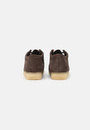 27365683_replace-clarks-wallabee-26156606black-leather_4_p.jpg